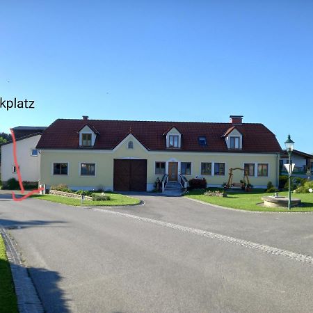 Apartment Am Alpakahof Hahn Grafenschlag Exterior photo